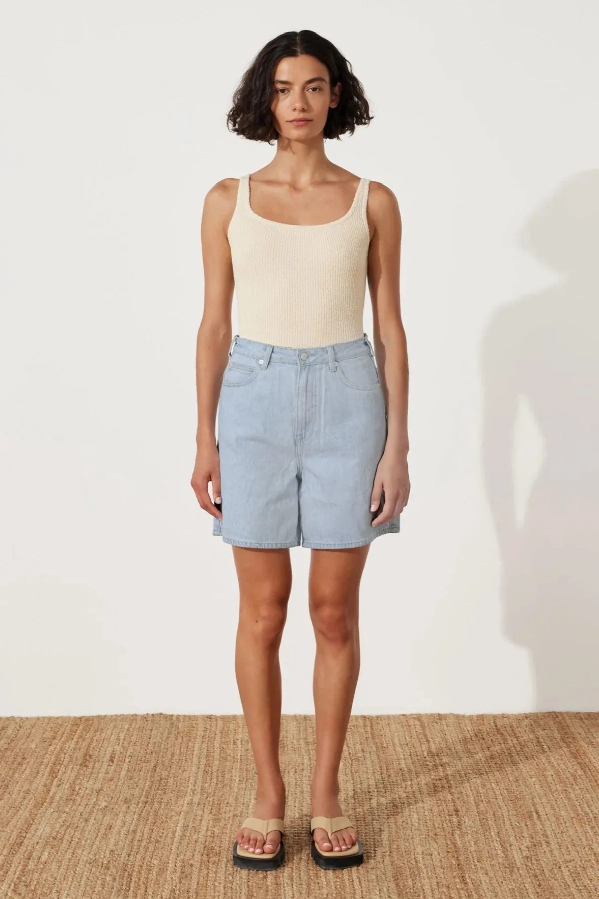 LIGHT WASH RECYCLED COTTON WALK SHORT